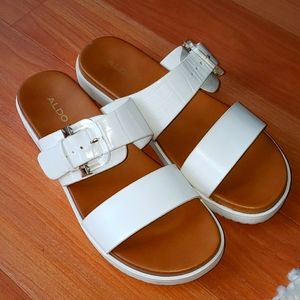Aldo slides